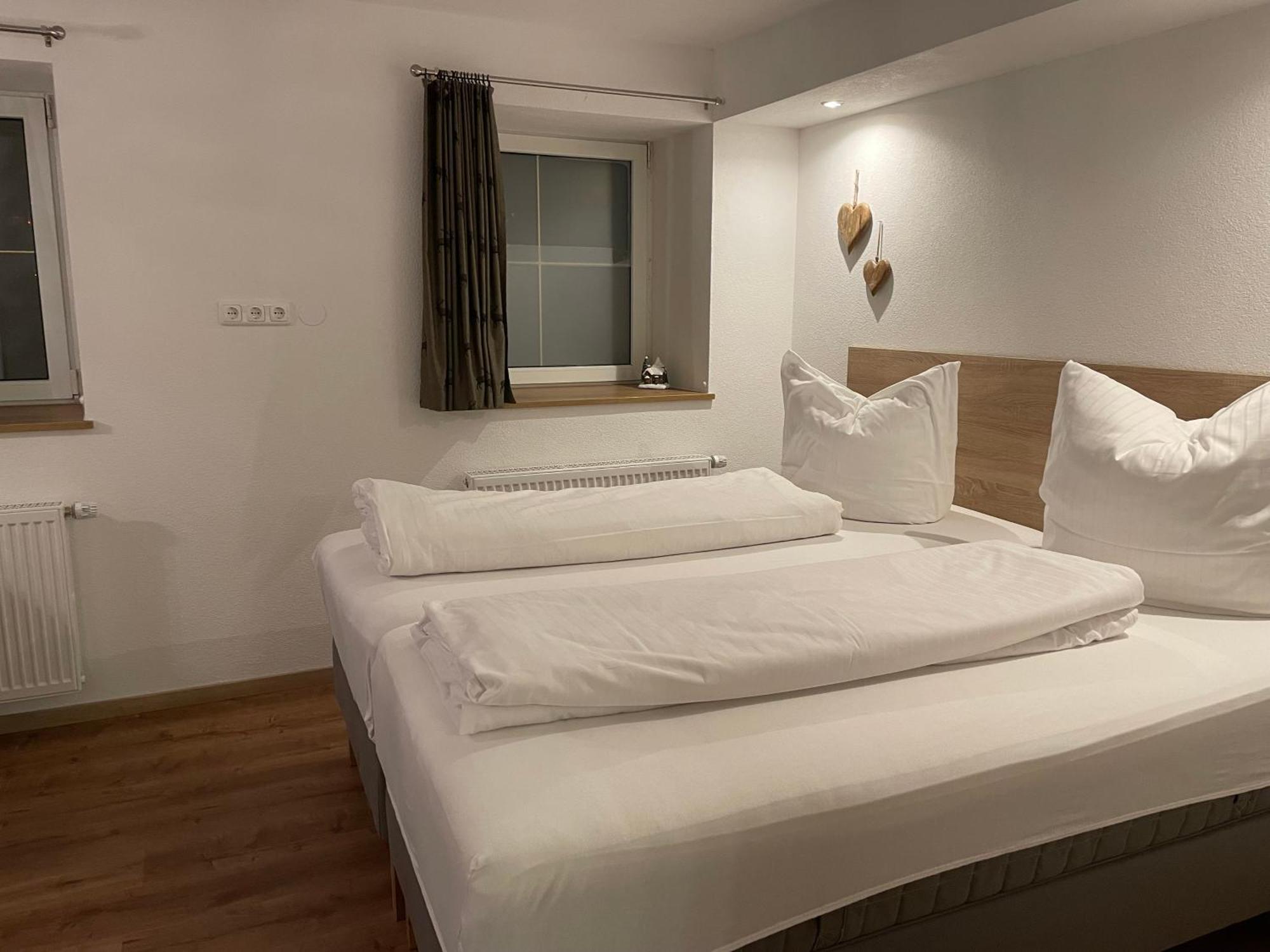 Appartments Krone Bichlbach Szoba fotó