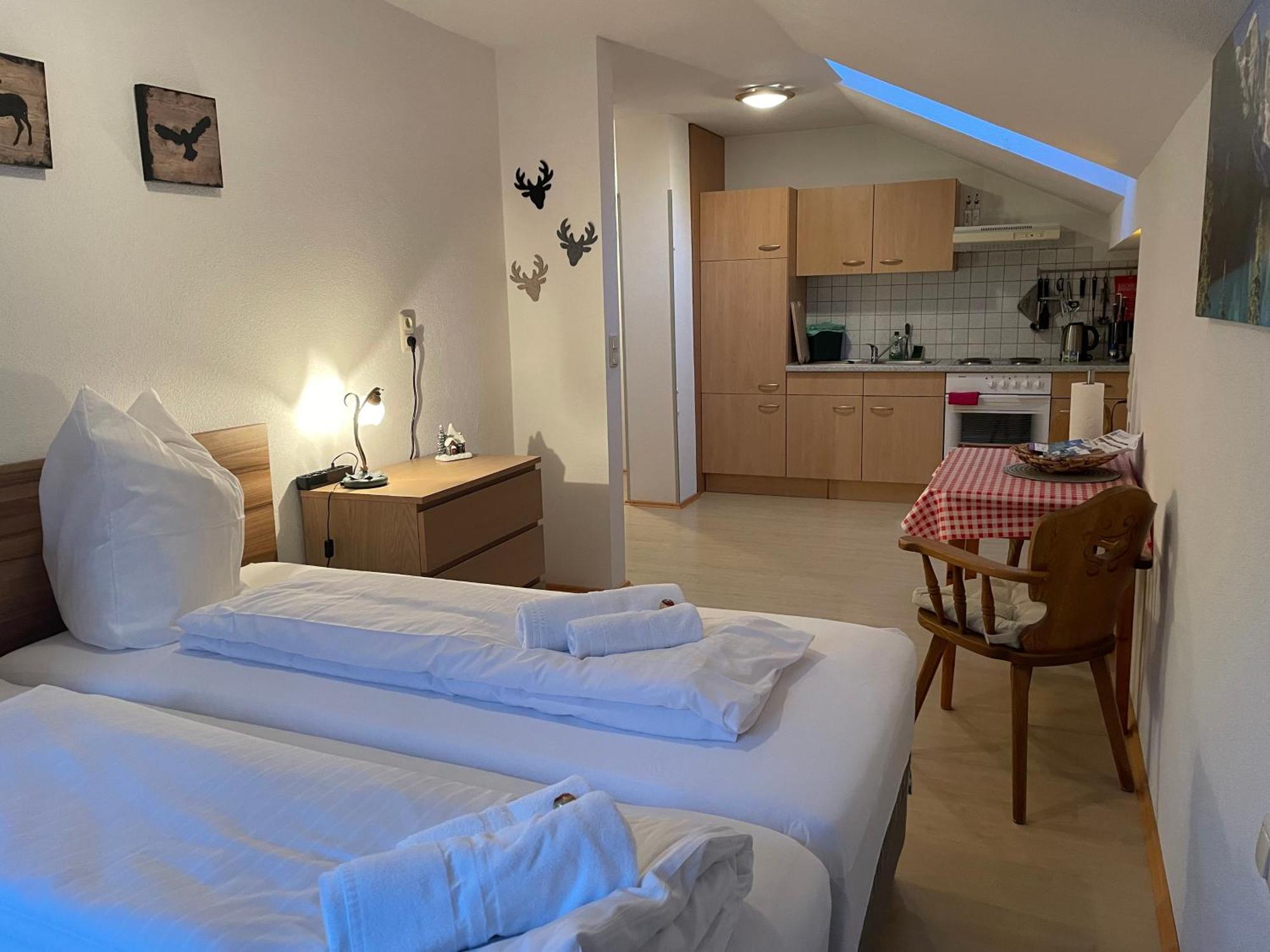 Appartments Krone Bichlbach Szoba fotó